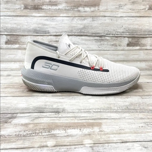 Under Armour Sc Steph Curry Mens Size 3 